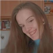 Mi nombre es Natalia y doy clases particulares de inglés de manera online y presencial. Obtuve el título de C1 en la Escuela Oficial de Idiomas hace 2 años.
